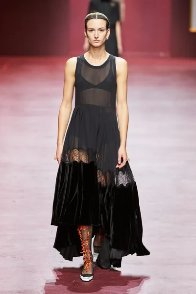 Look 35
